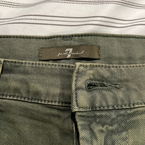 Shorts - Picture 2 of 3